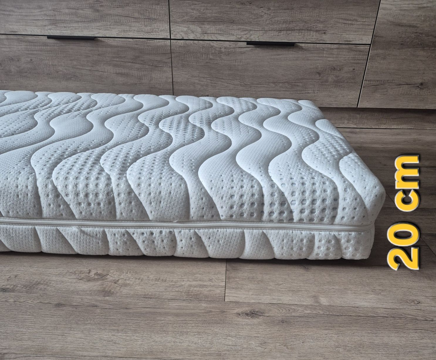 Materac 200x90 FEY (prawie nowy)