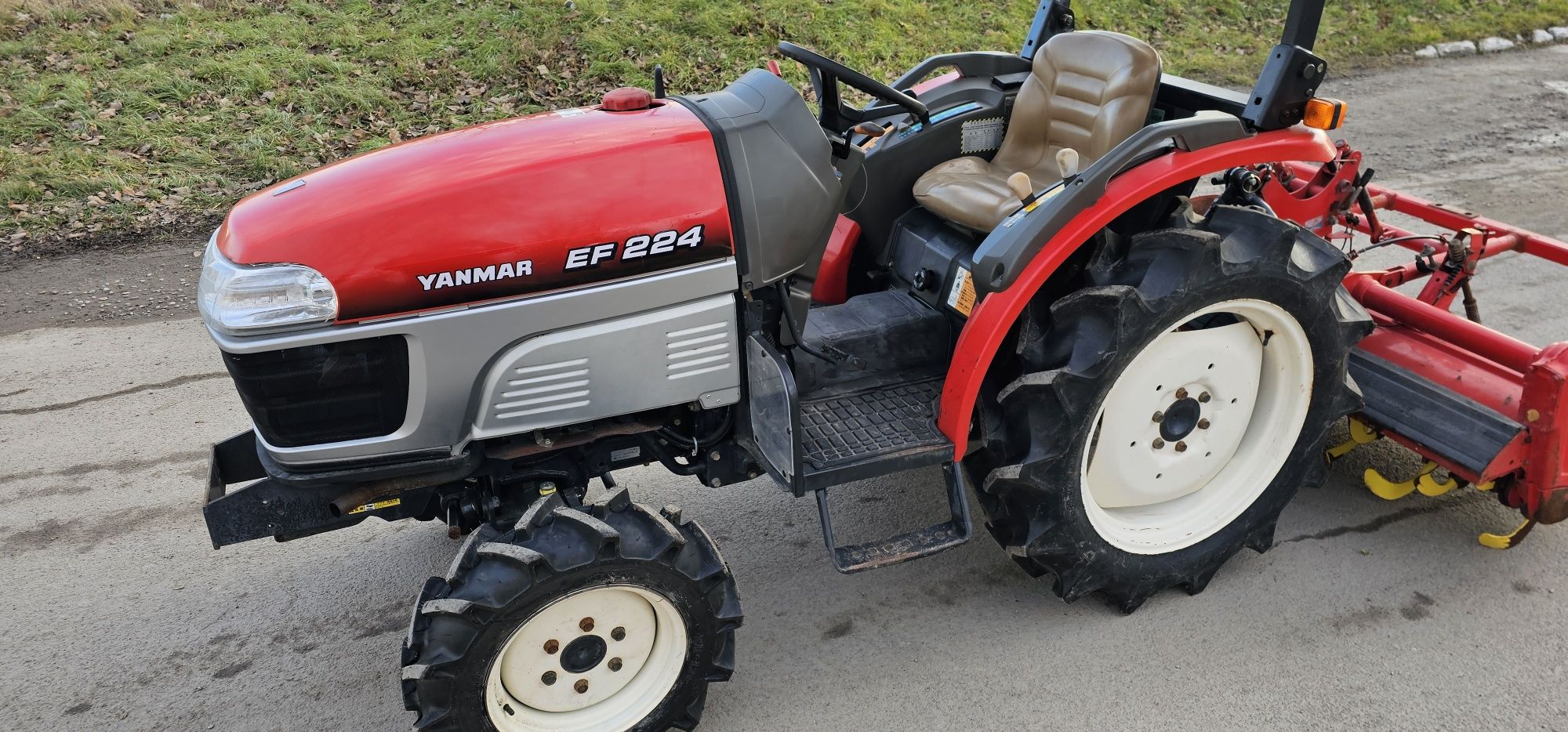 Мінітрактор Трактор Японский Yanmar EF 224