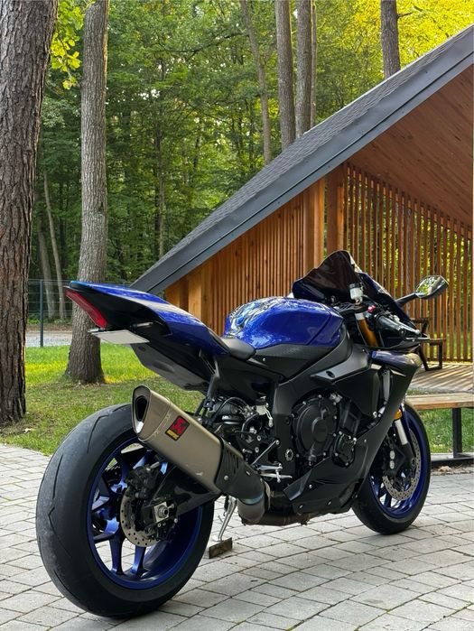 Yamaha YZF-R1 2019 року Akrapovic