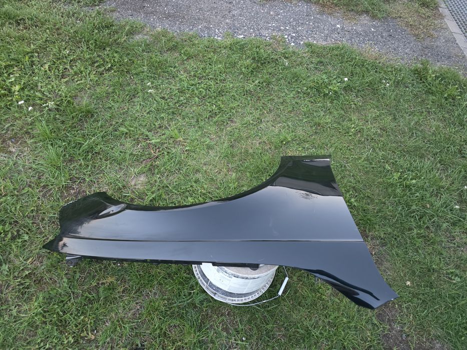 Błotnik prawy przedni przód Audi A4 B8 przedlift