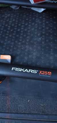 Fiskars nowa x25