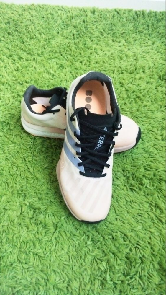 Кроссовки adidas terrex
