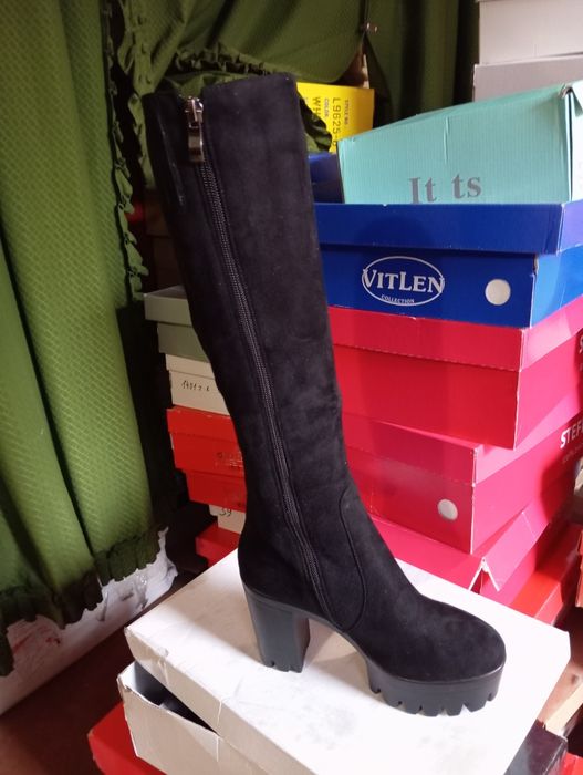 Ботінки жіночі. Нові. Сток.