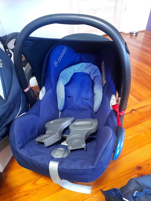 Sprzedam wozek 2w1 plus nosidelko