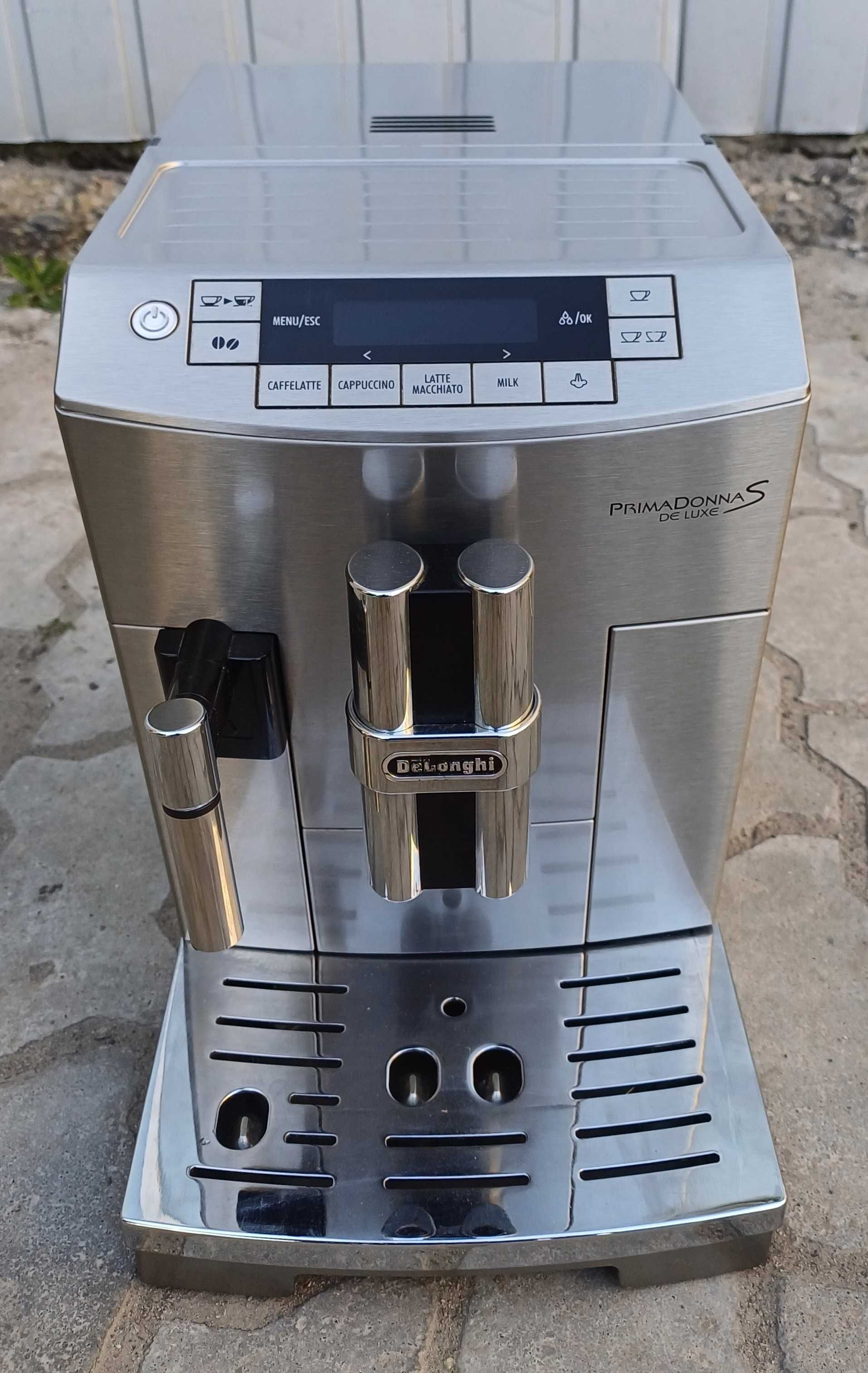 Кофемашина премиум класа DeLonghi PrimaDonna S De Luxe ECAM 28.465 M