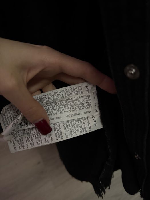 Жіноча джинсова сорочка-куртка з бахромою