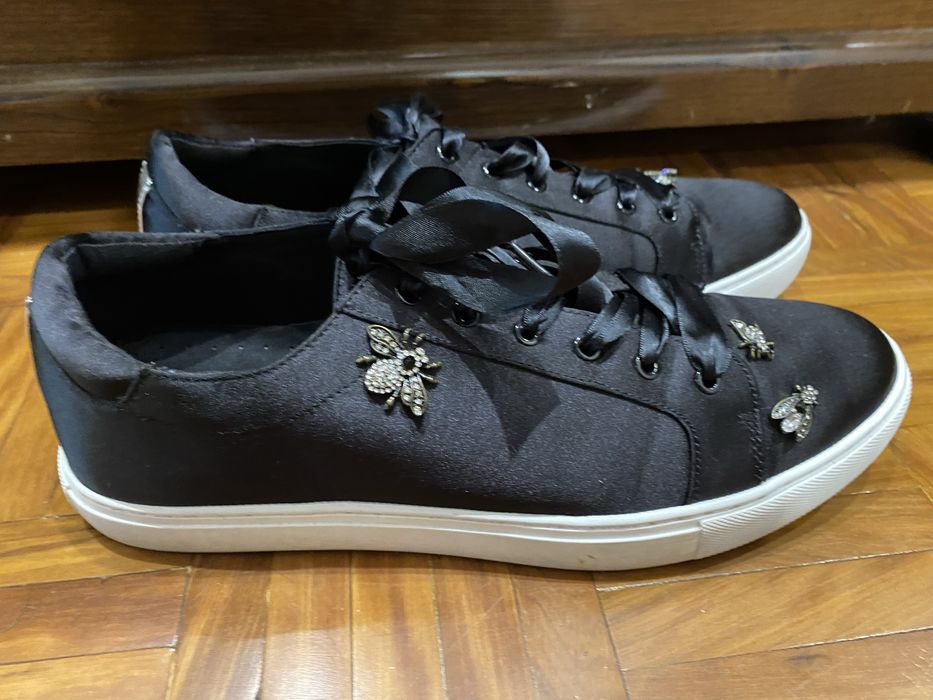 Ténis Acetinados Kenneth Cole Pretos - Novos