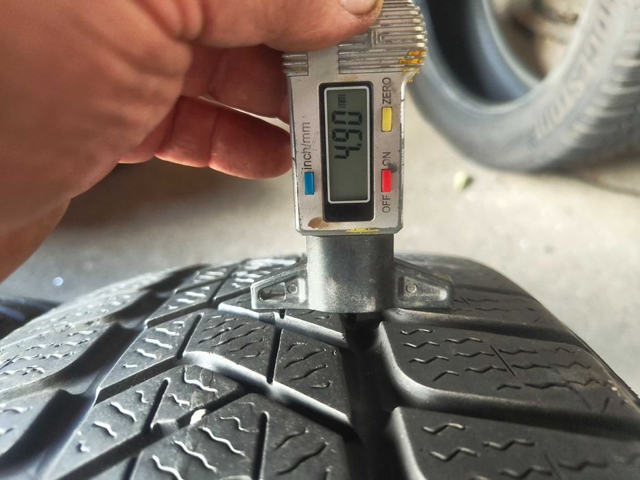 Opony zimowe uzywane 225 40 R18 Pirelli 2018 rok 2 sztuki z34