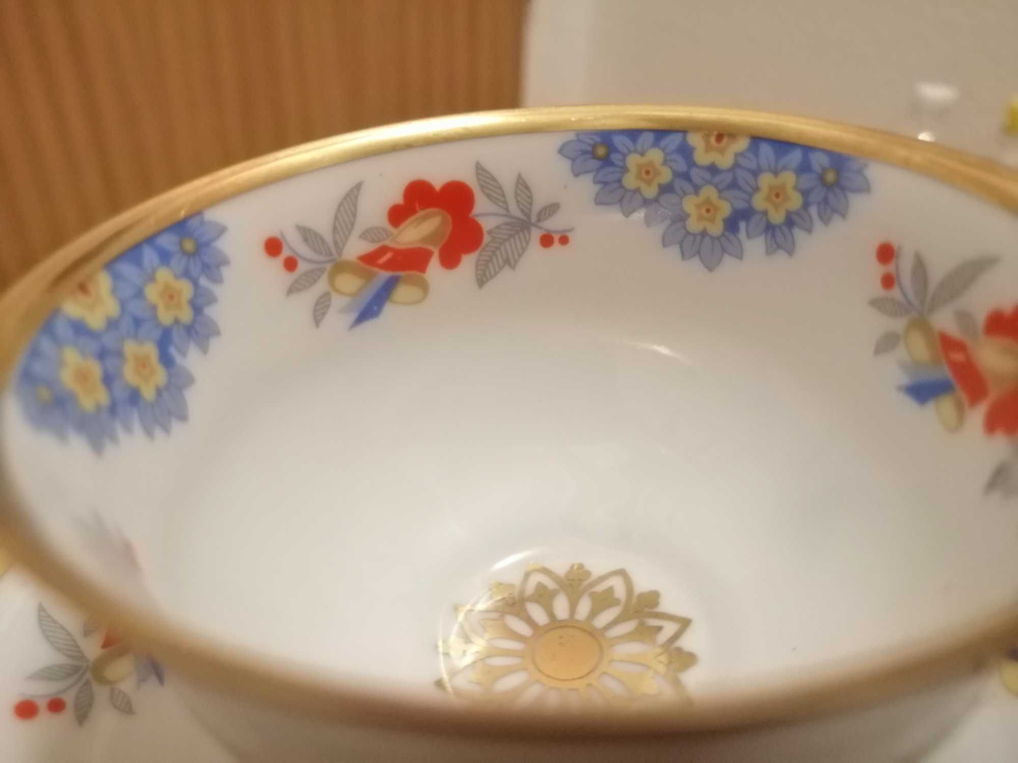 Duas chávenas florais ótima qualidade alemã 3€