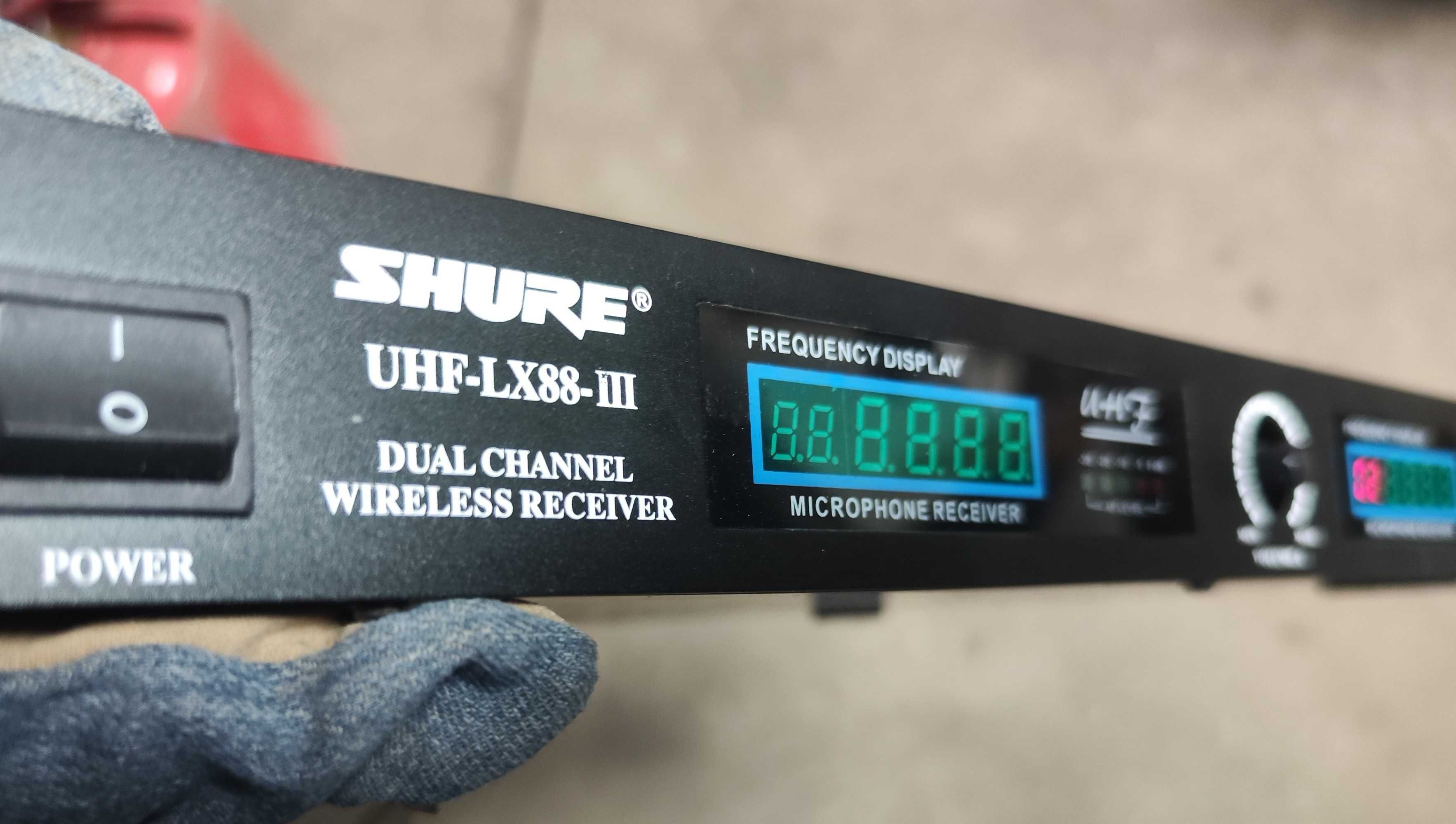 Мікрофон радіосистема Shure uhf-lx88-III