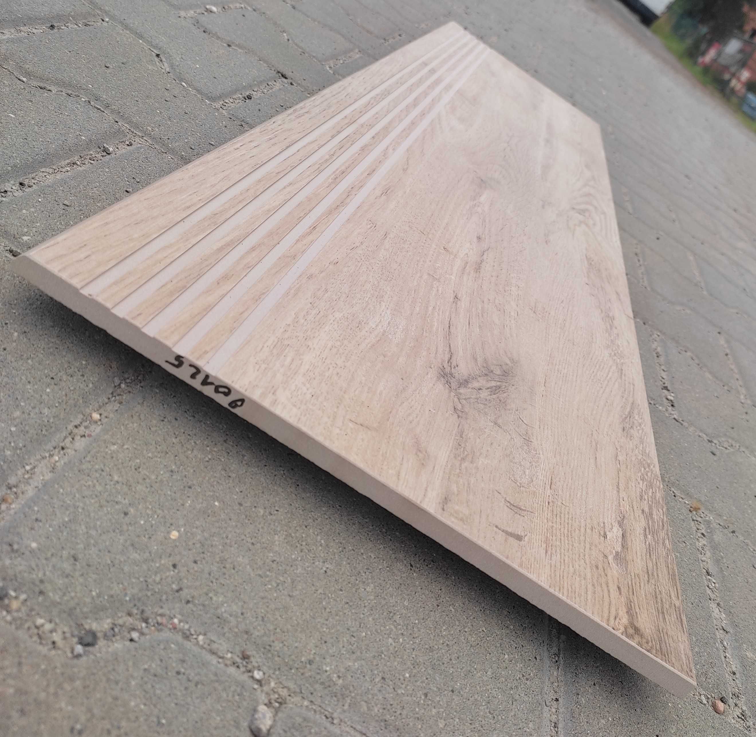 Okazja! Stopnica Gresowa 30×120 Kronewald Dark Beige. Gat.1