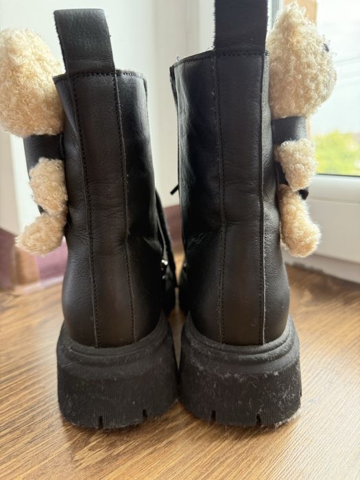 Шкіряні черевички для дівчинки