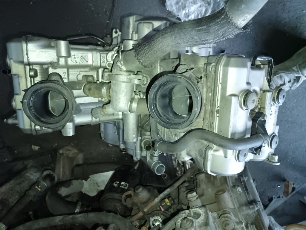 Suzuki sv1000 silnik na części