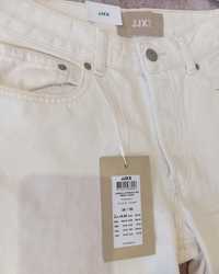 Жіночі джинси білого кольору