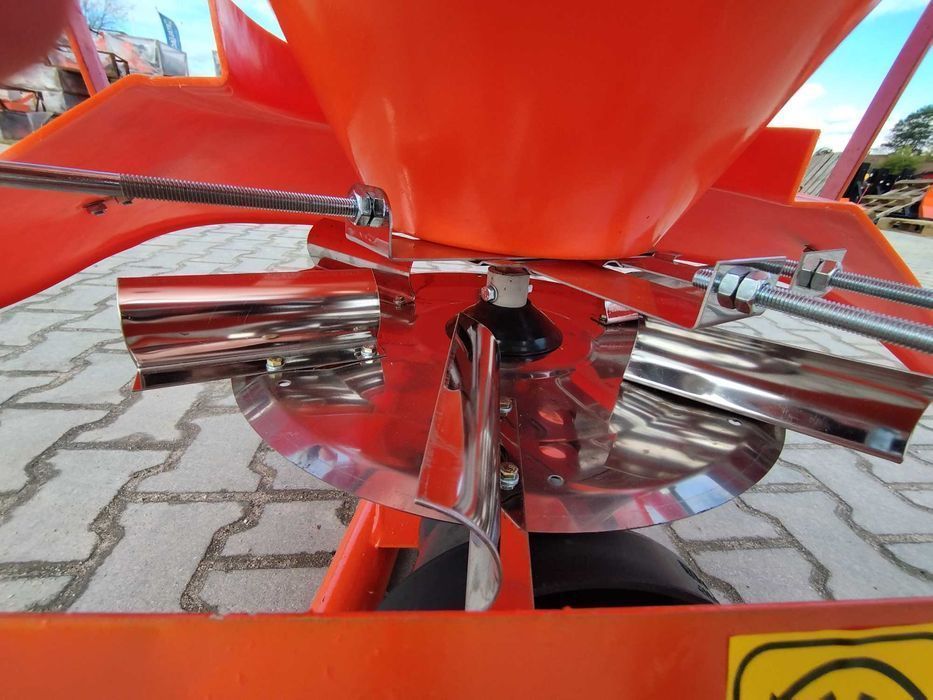 Posypywarka Soli Komunalna Drogowa Piasku Żwiru Na TUZ Do Traktora