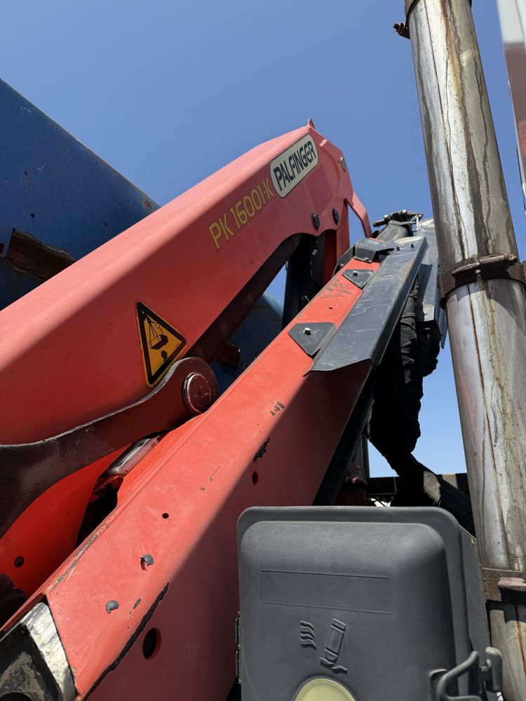 Volvo FM440 com grua e bascúla