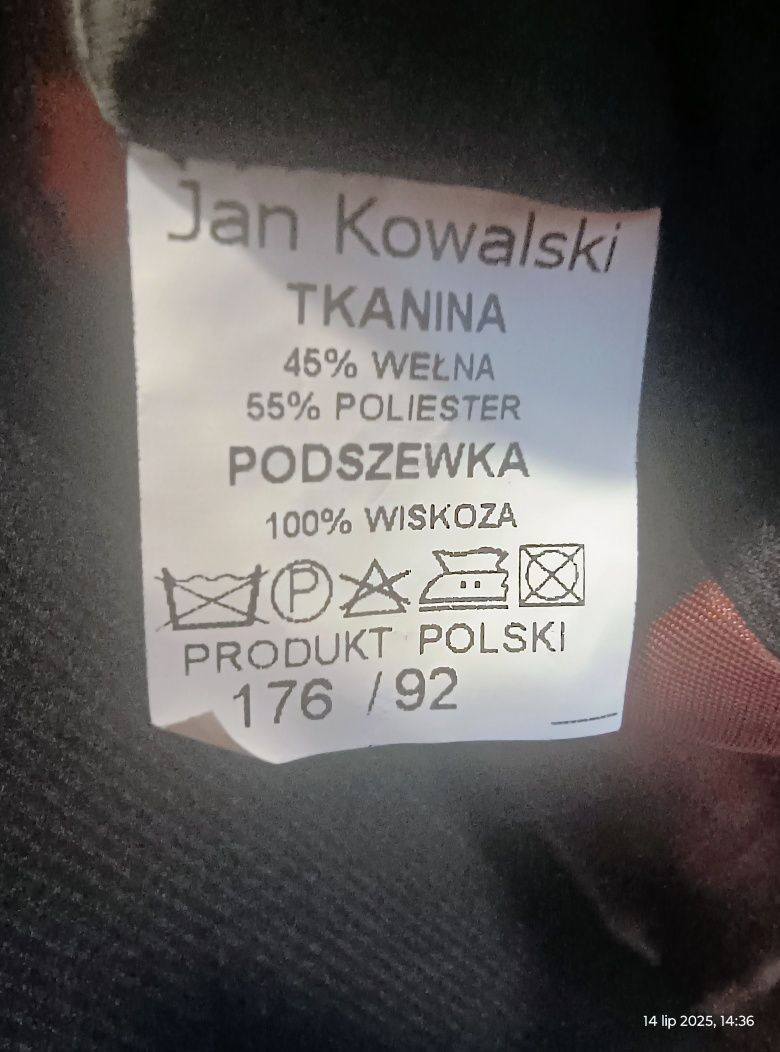 Garnitur czarny firmy Jan Kowalski