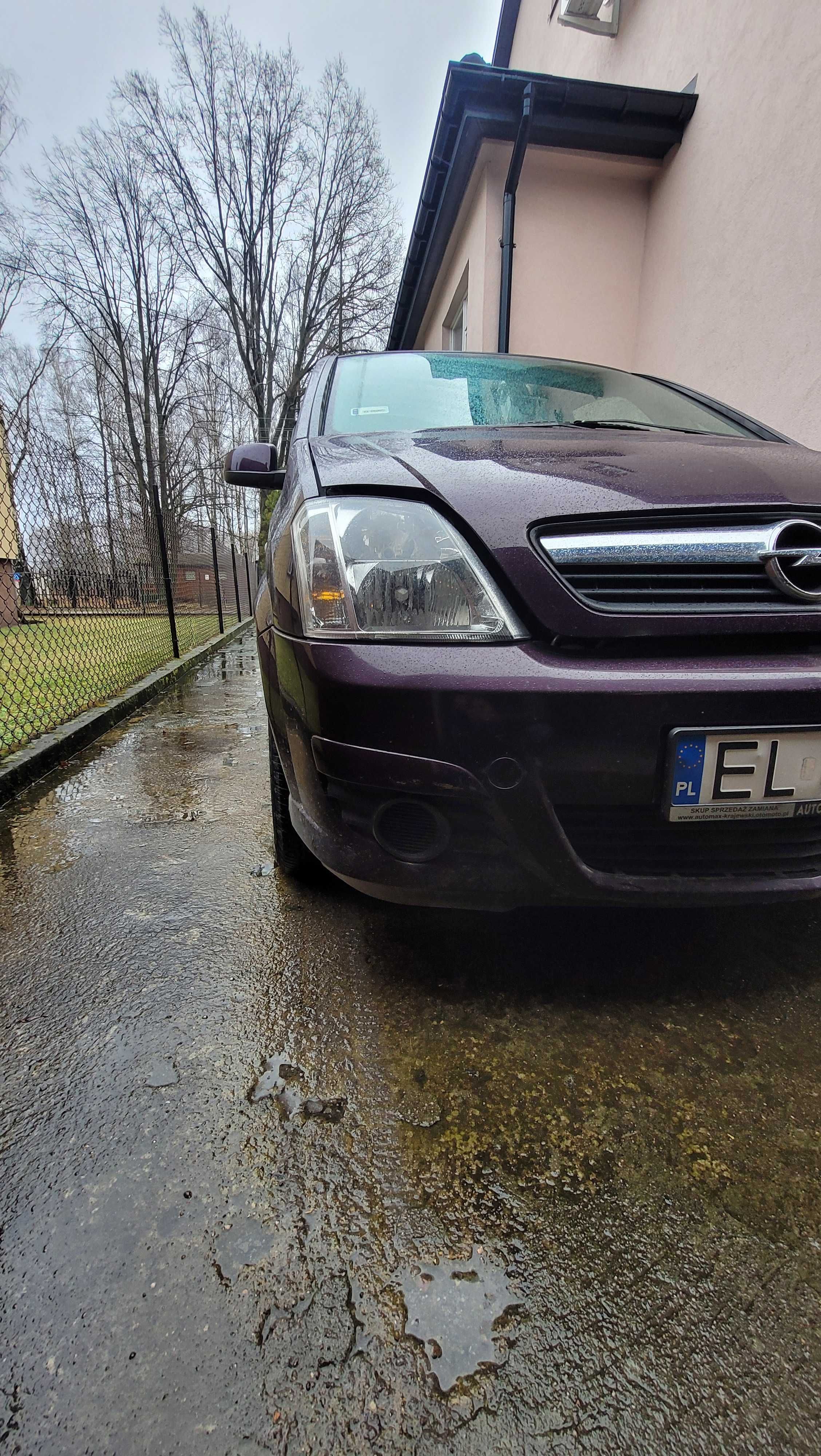 Opel Meriva 10 lat jeden właściciel, garażowany 154tys