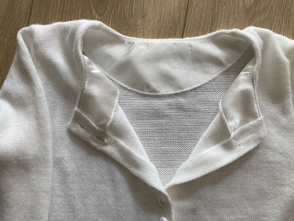 Elegancki wizytowy biały sweter roz 134