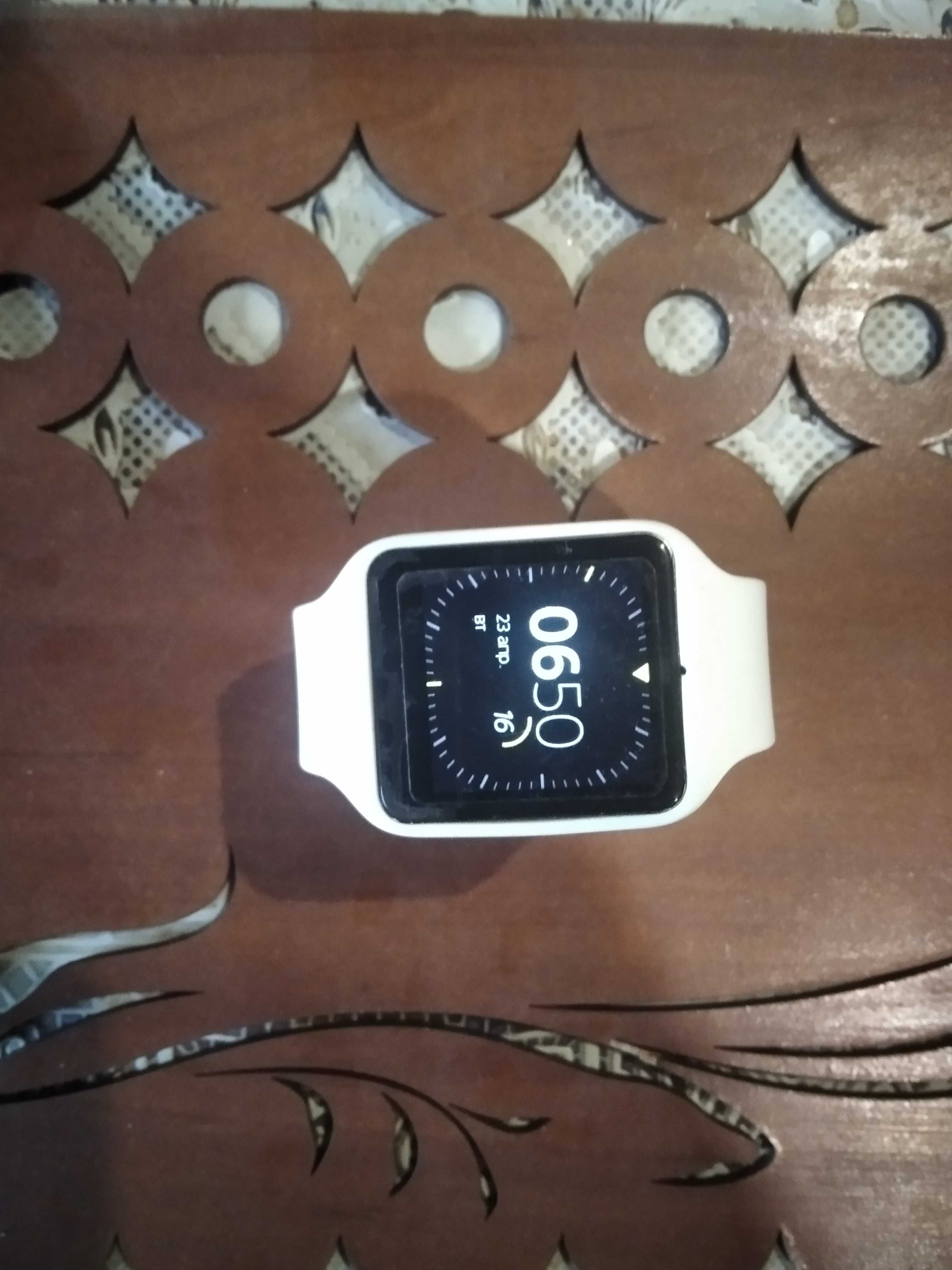 Часы Sony SmartWatch 3 NFC присутствует