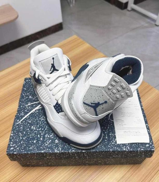 Buty Trampk Jordan 4 Retro Midnight Navy R.45