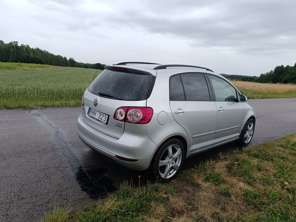 VW Golf plus automat klimatronik pdc dwa kpl kół niski przebieg