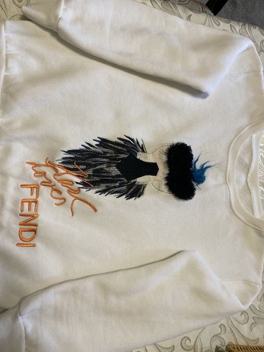 Свитшот женский.Fendi оригинал.Идеальное состояние.