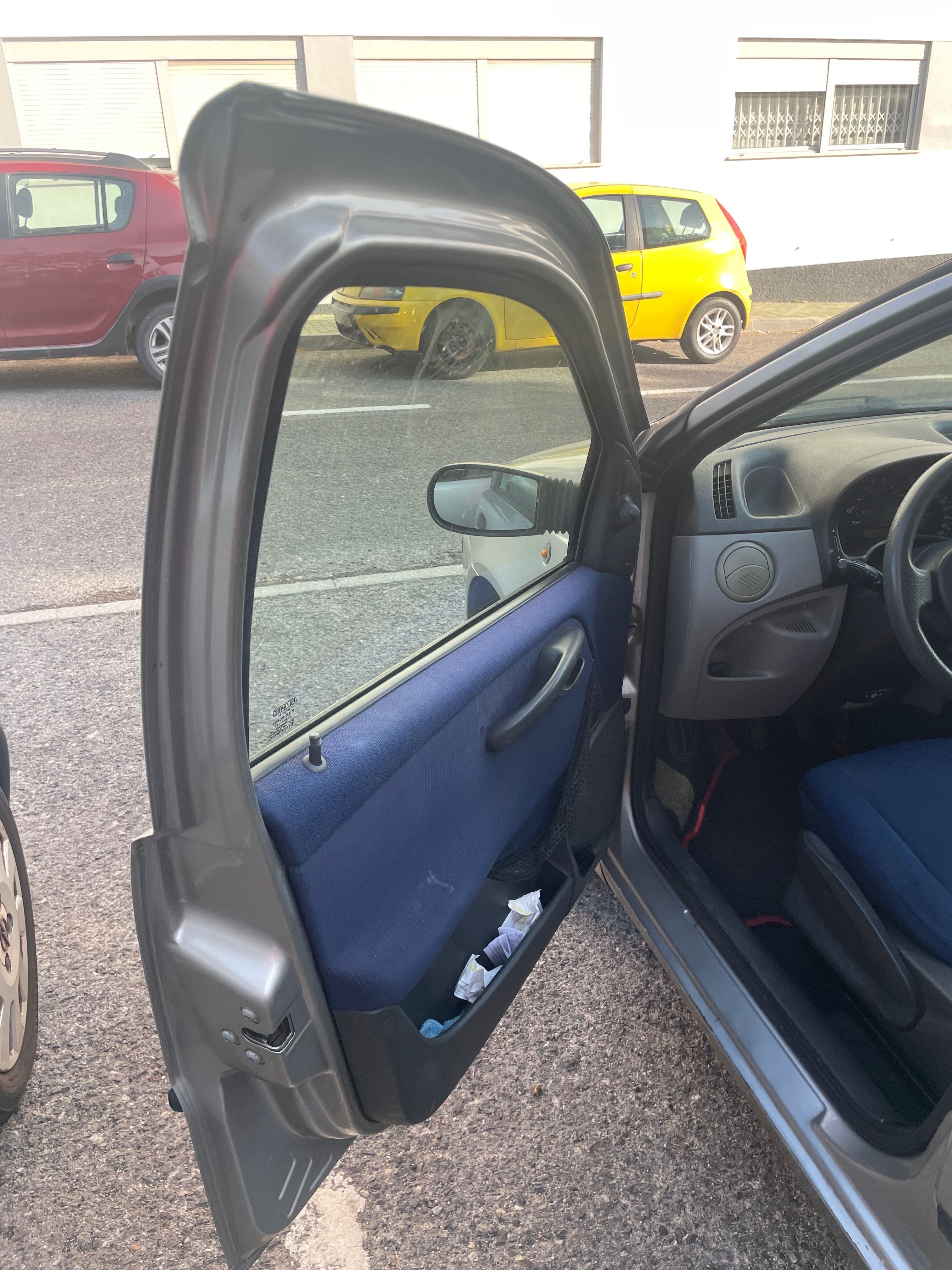 Fiat Punto super económico, pegar e andar