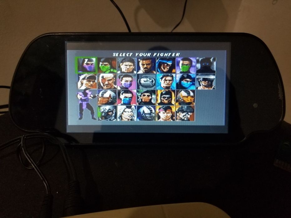 Екран маленький в авто