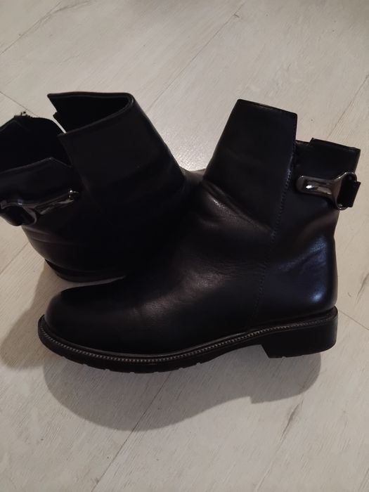 Ботинки зимові жіночі