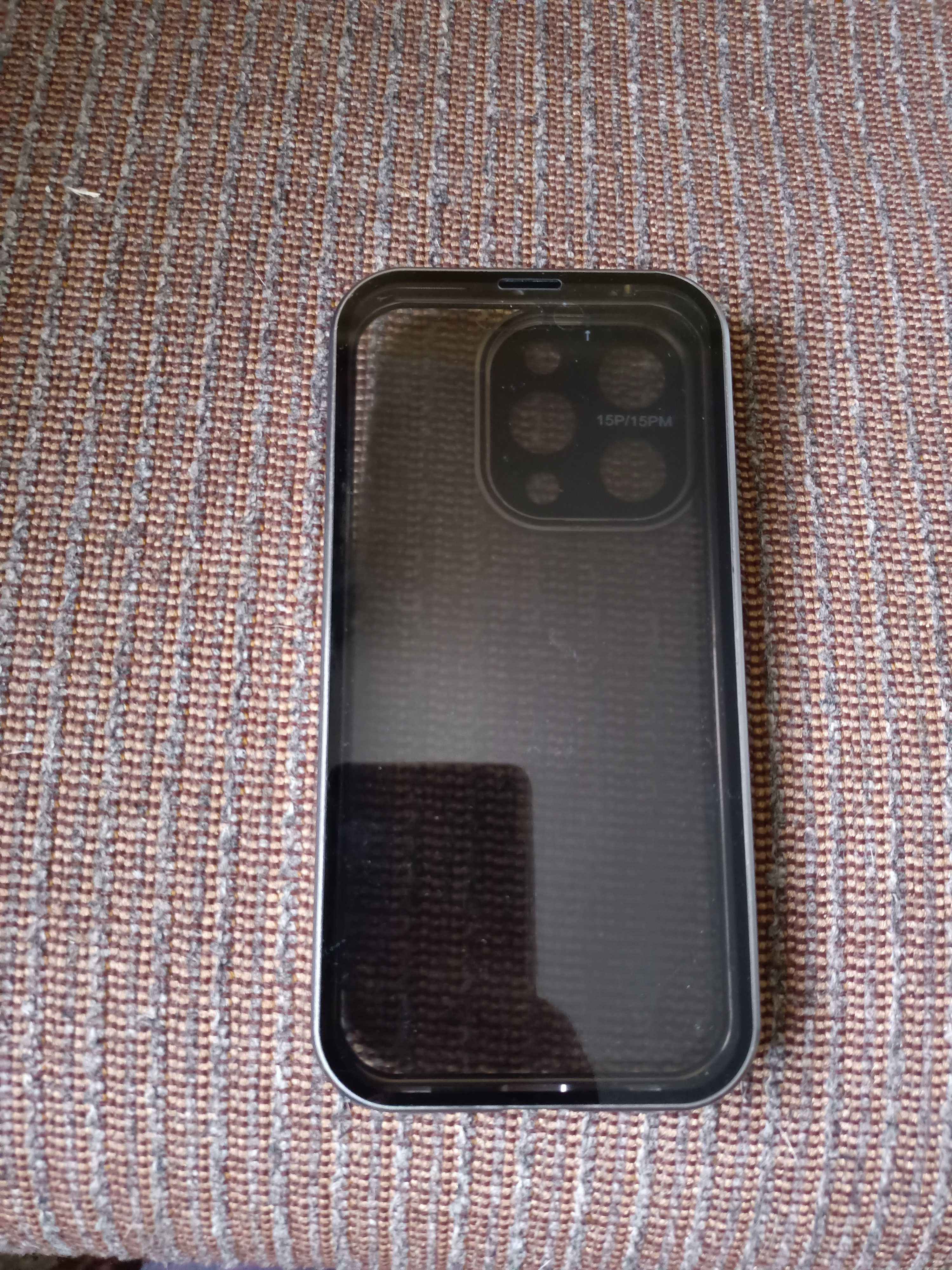 Etui do iPhone 15