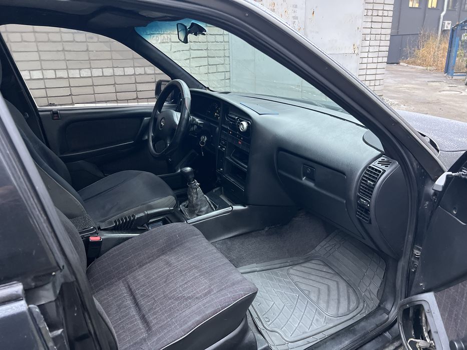 Opel Omega 1992 рік