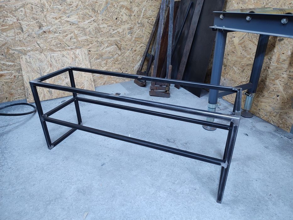 Na zamówienie - nóżki meblowe i małe konstrukcje stalowe