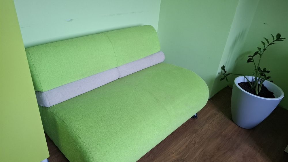 Sprzedam sofę zieloną