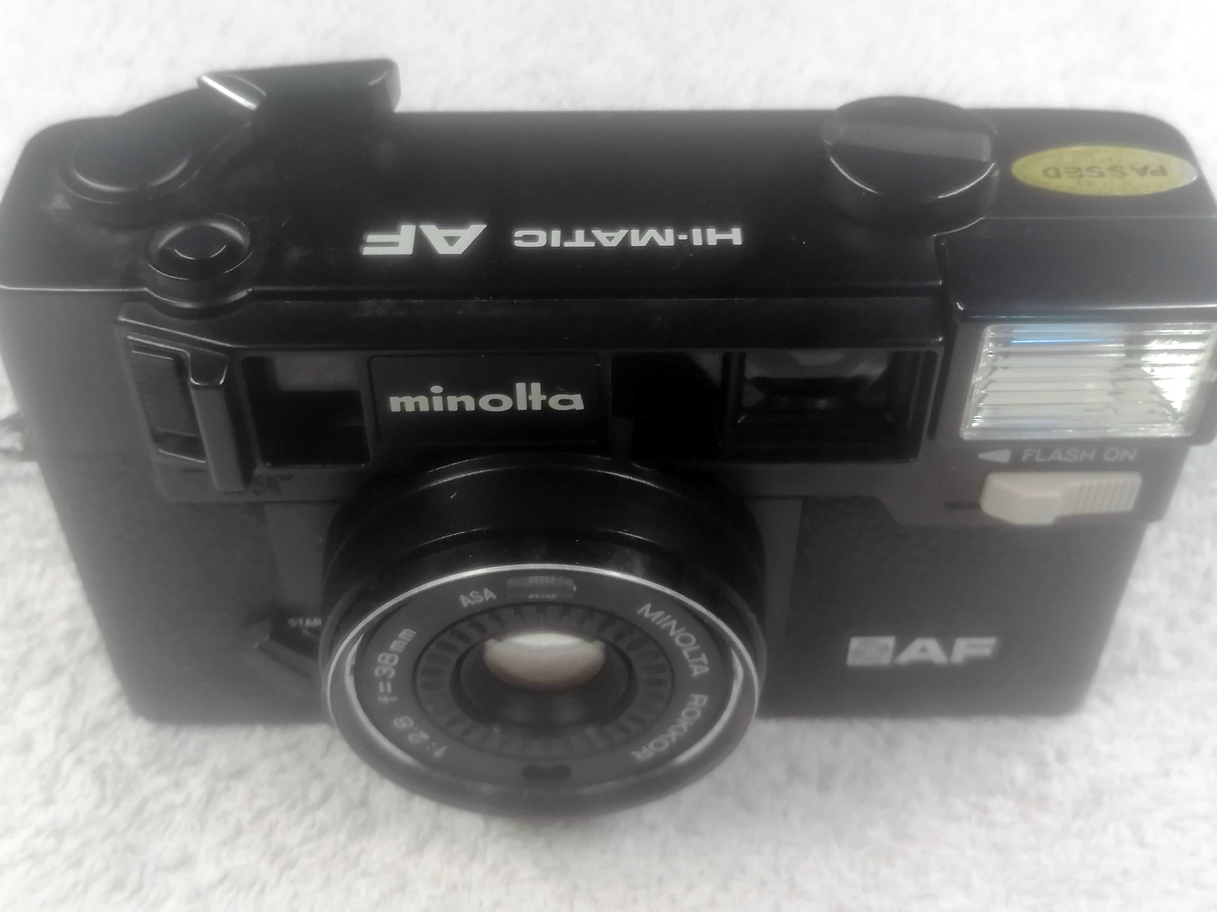 Máquina fotográfica analógica Minolta modelo HI-MATIC AF