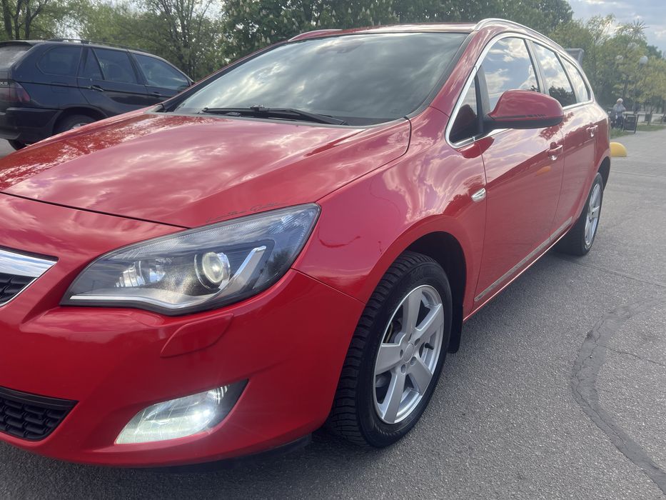 Opel astra J 2010 год 1,4 turbo ГБО