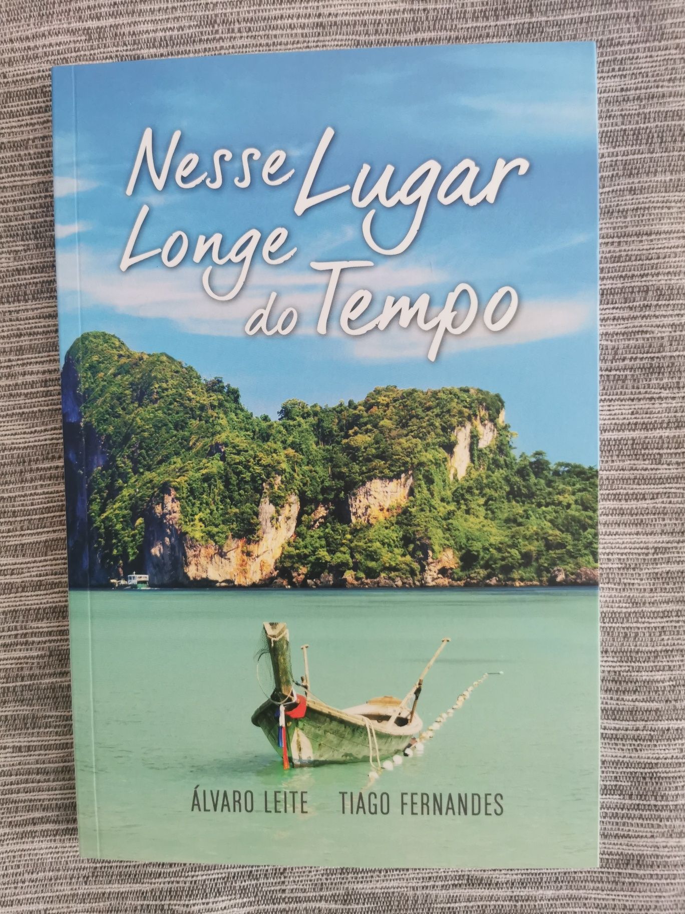 Nesse Lugar Longe do Tempo (Álvaro Leite / Tiago Fernandes)