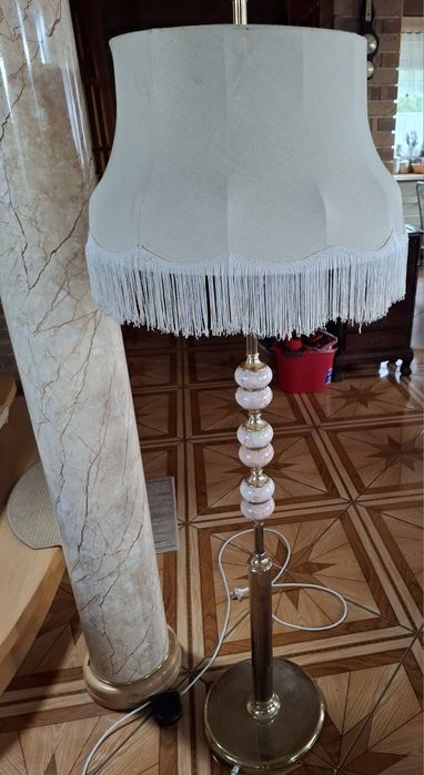 Lampa stojąca retro