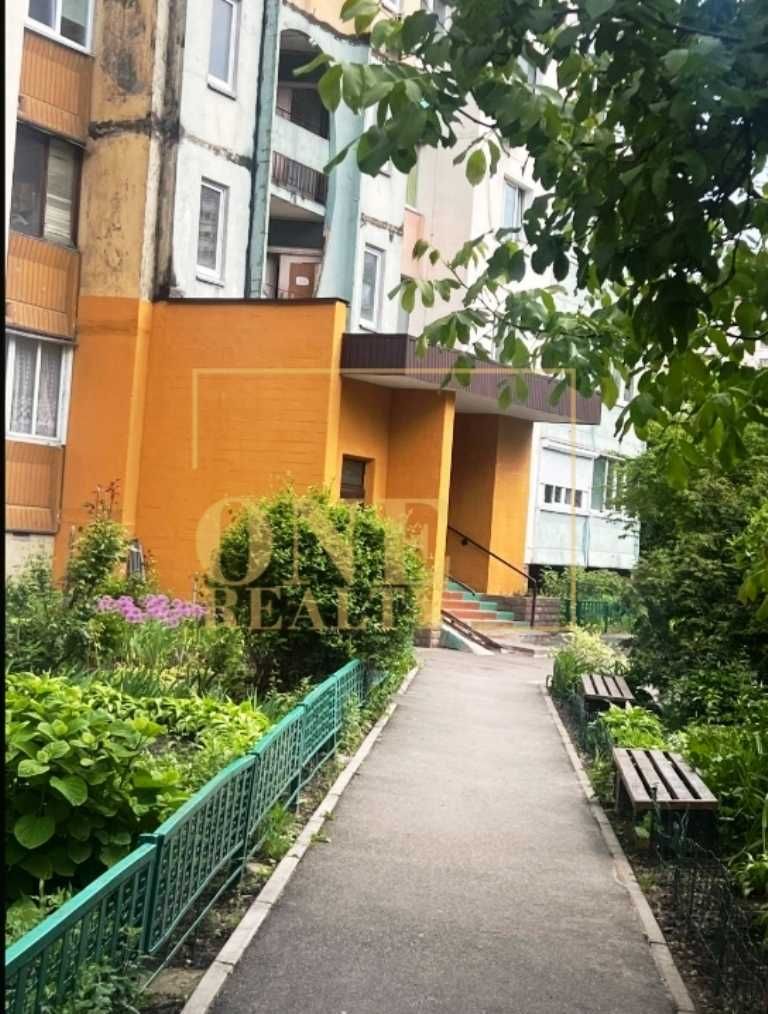 Продаж 3к 82.2 кв. м Подільський р-н, Велика площа, Вдале планування