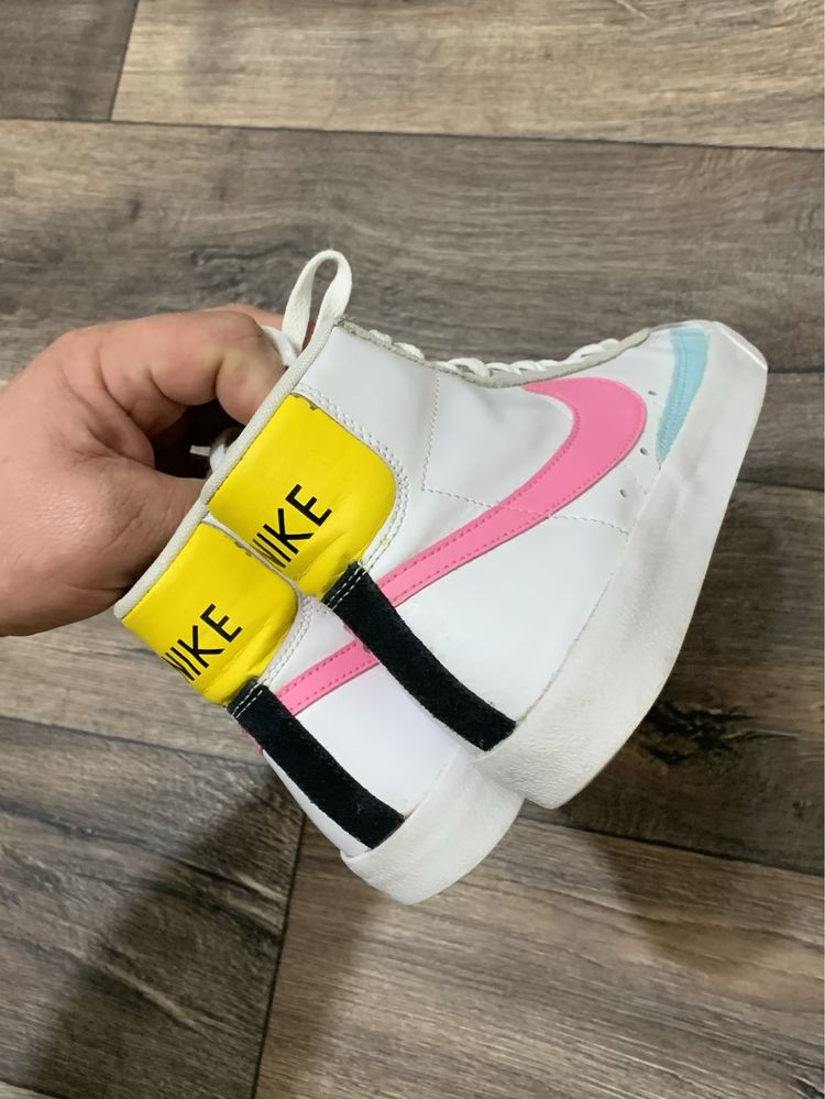 Nike Blazer Mid ‘77 оригінальні жіночі кросівки кеди