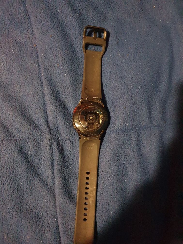 Смарт часы Samsung Galaxy Watch 4