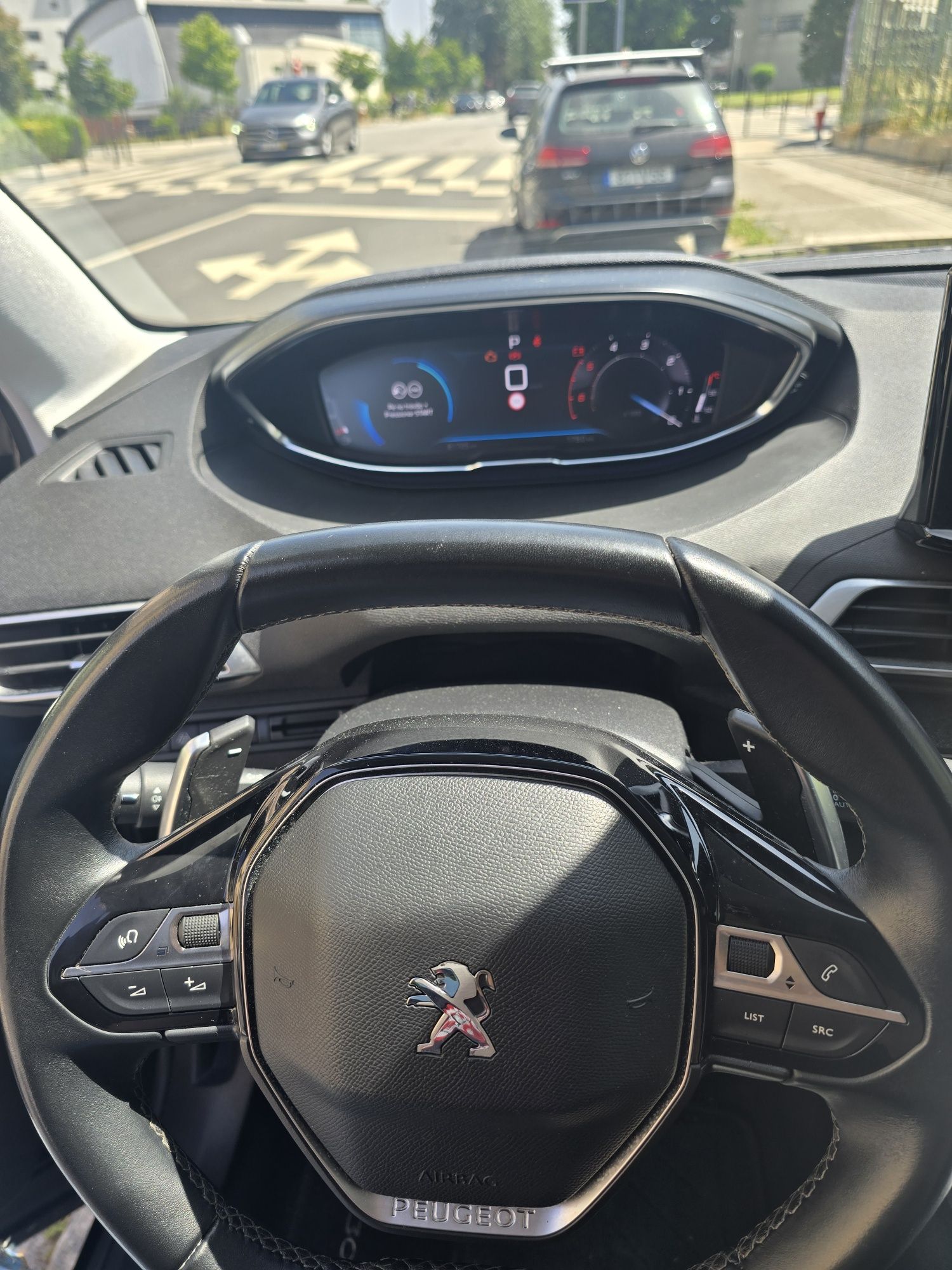 Peugeot 3008 Eat 8 1.500cc 130cv
