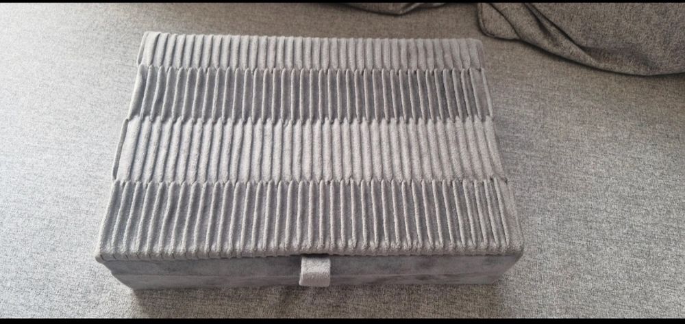 Szkatułka na biżuterię