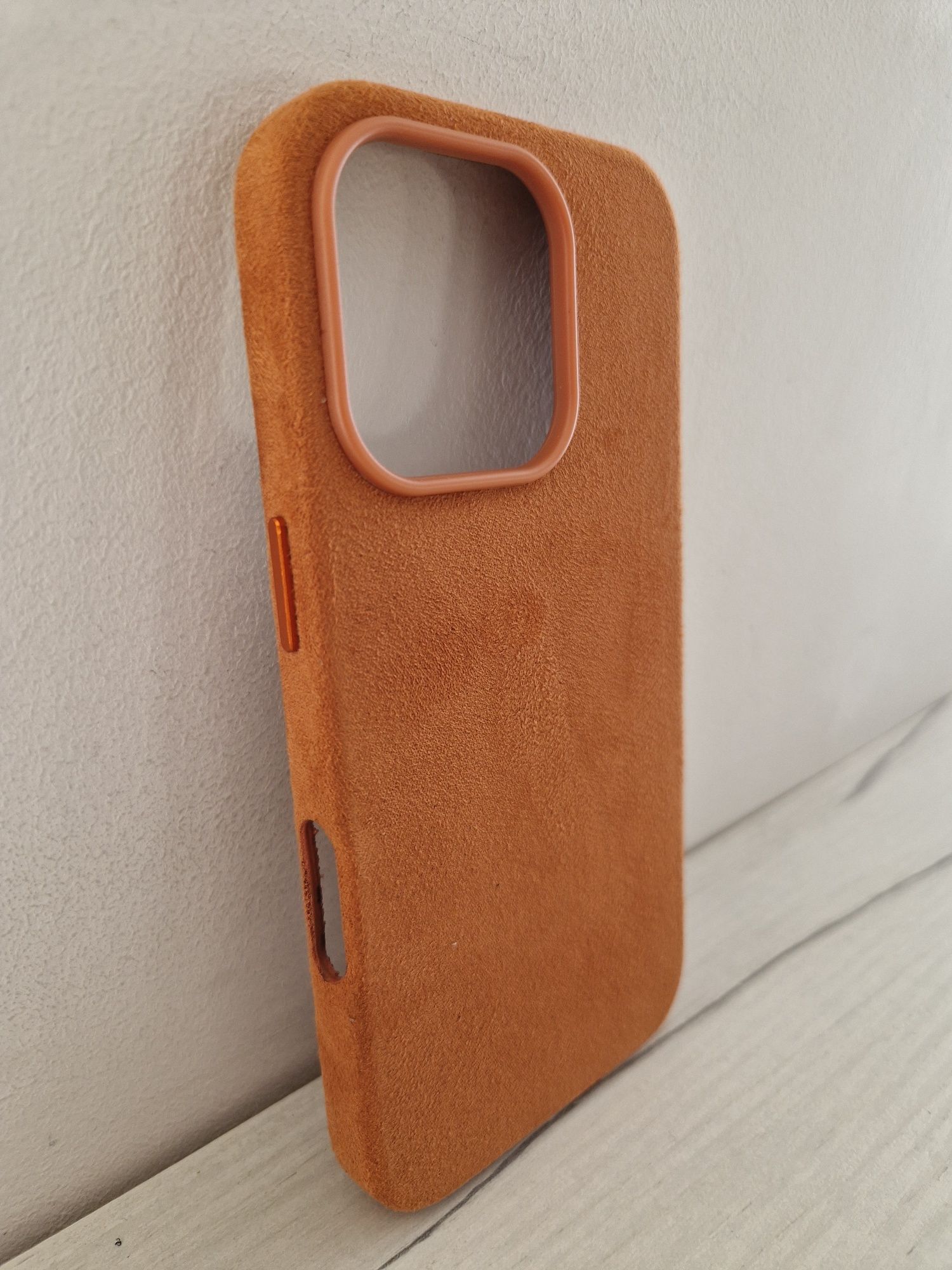 Alcane Magsafe Case do Iphone 16 Pro Brązowy