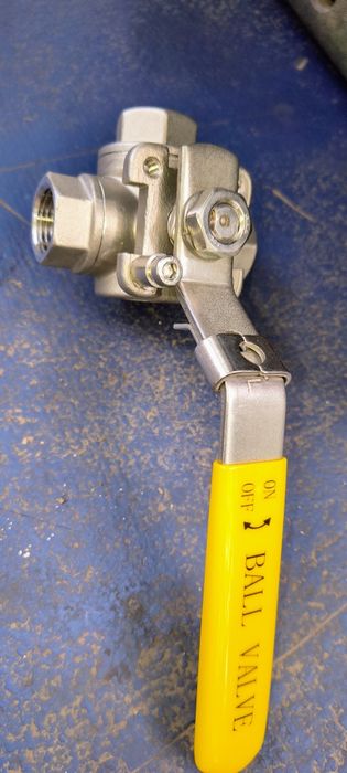 Кран шаровый трёх ходовой муфтовый. Новый