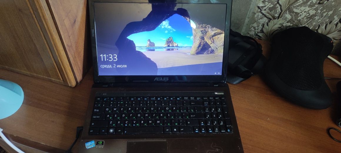 Продам старый ноутбук Asus
