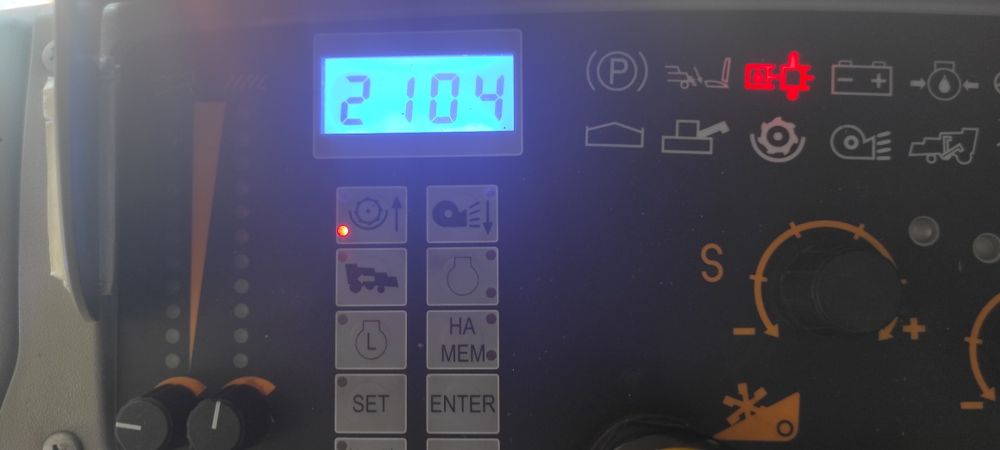 Комбайн New Holland TC5080