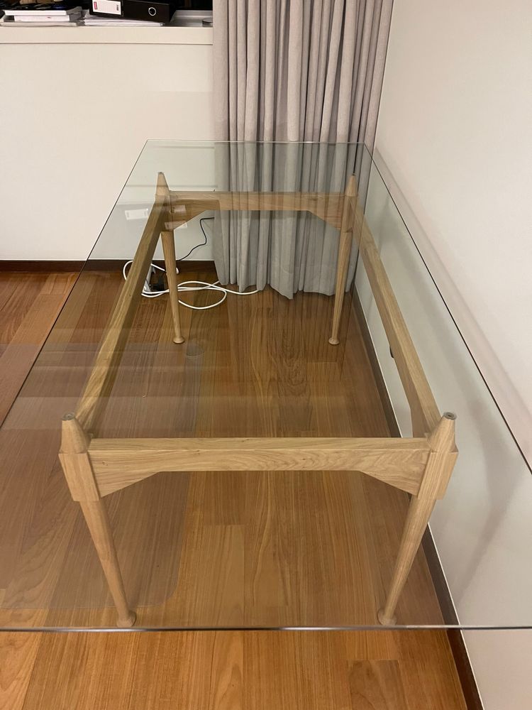 Mesa de Jantar de Vidro