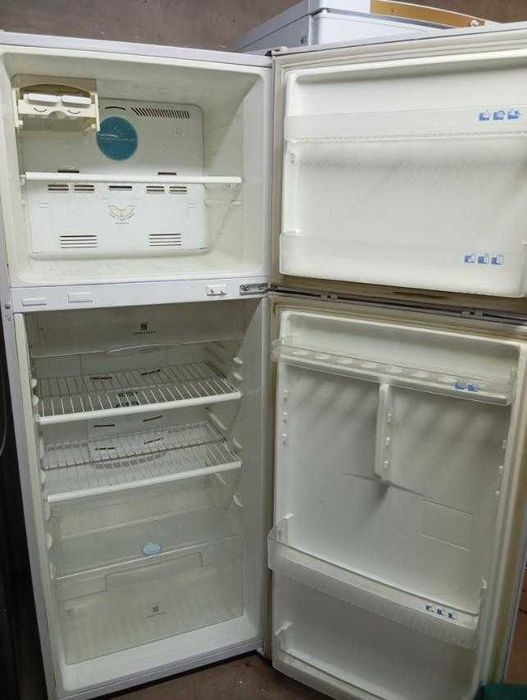 Продам компактный холодильник no frost 60х160см