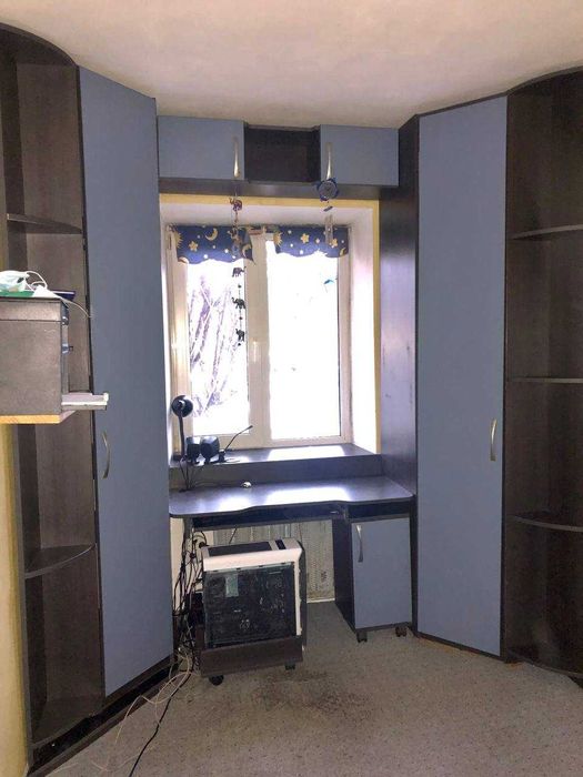 Шафа зі столом, тумбою та підставкою під комп'ютер